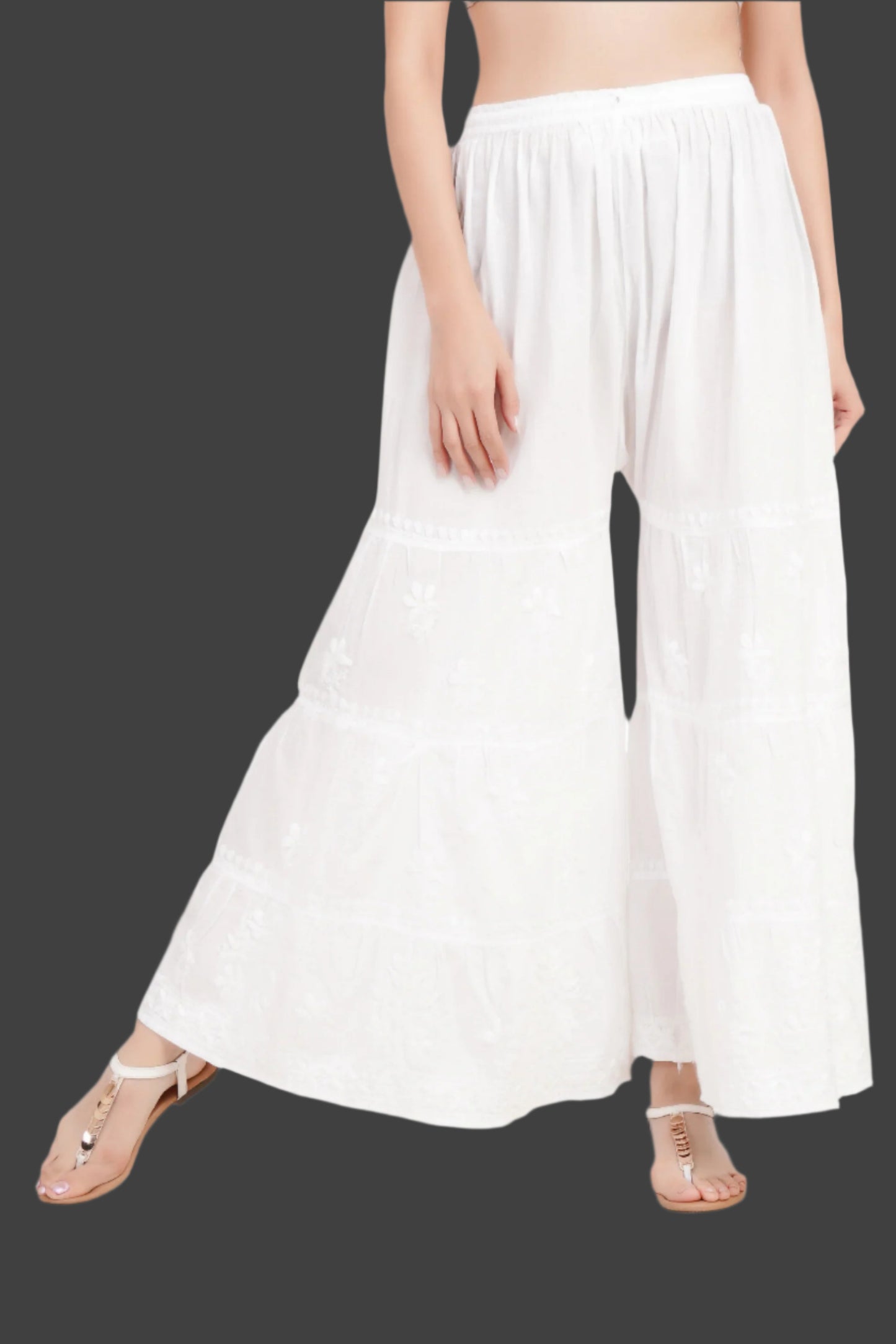 تطريز يدوي على شكل جارارا من تشيكانكاري مع زخارف - نسيج قطني خفيف الوزن، تصميم حرفي هندي من لاكنافي