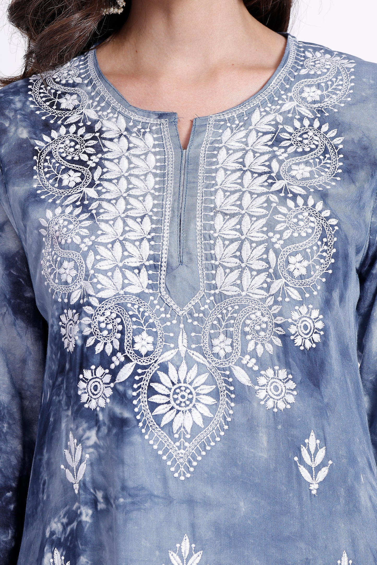 The Chikankari Story Embroidered Rayon Tie-Dyed Chikankari Blue Kurti plazzo set having bollywood 3D Embroidery.