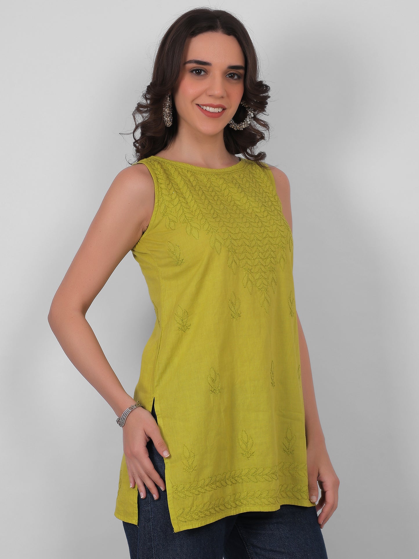 The Chikankari Story: White Sleeveless Chikankari Top and Tunic with Hand Embroidery – Lakhnavi Bakhiya and Thread Work