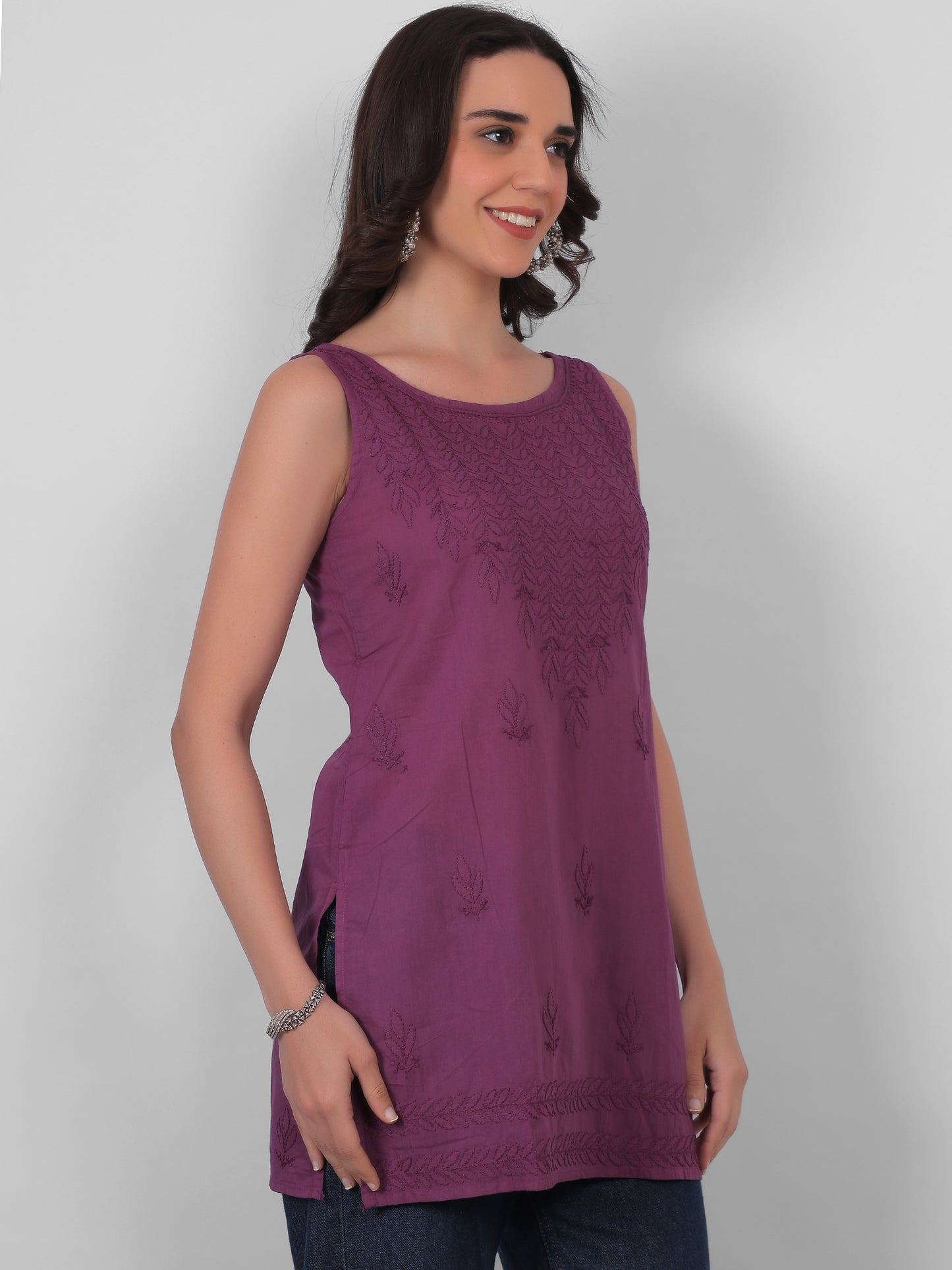 The Chikankari Story: White Sleeveless Chikankari Top and Tunic with Hand Embroidery – Lakhnavi Bakhiya and Thread Work