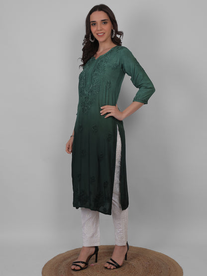 ആഡംബര സിയാൻ ചിക്കൻകാരി കുർത്തി ഹാൻഡ് എംബ്രോയ്ഡറി മസ്ലിൻ ഫാബ്രിക്ക്, മുഗളായി, ലഖ്നവി മോട്ടിഫുകൾ - ബോളിവുഡ്-റെഡി പരമ്പരാഗത ചാരുത